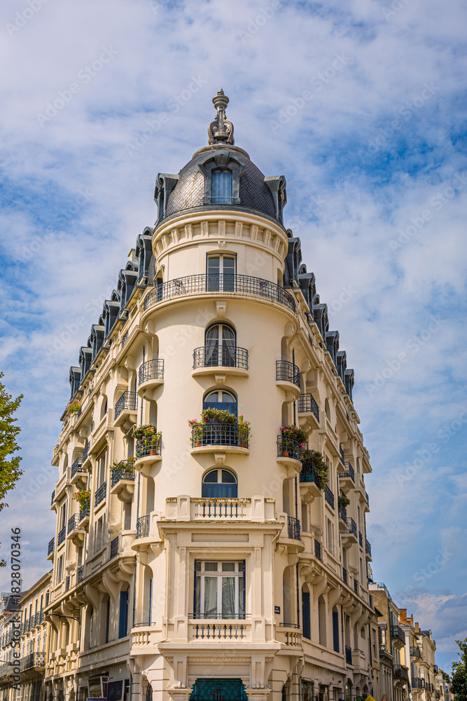 Fototapeta premium Dans les rues de Vichy en France