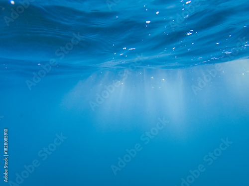 bubbles, bubble, water, underwater, sea, air, deep, undersea, under, background, wave, liquid, clear, clean, ocean, nature, texture, oxygen, blue, white, effect, transparent, foam, aquarium, aqua.