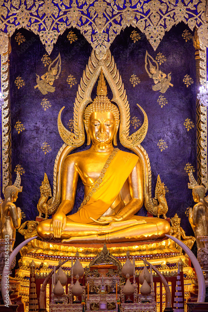 Fototapeta premium Buddha statue name is Phra Buddha Chinnarat in Phra Sri Rattana Mahathat Temple, Phitsanulok in Thailand.