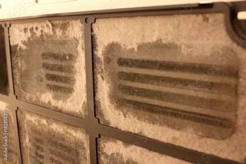 フィルターに詰まるホコリ