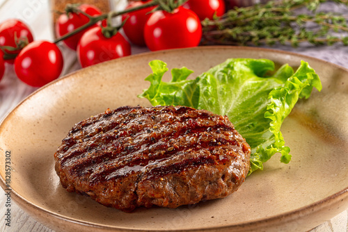 Grilled beef cutlet minced meat