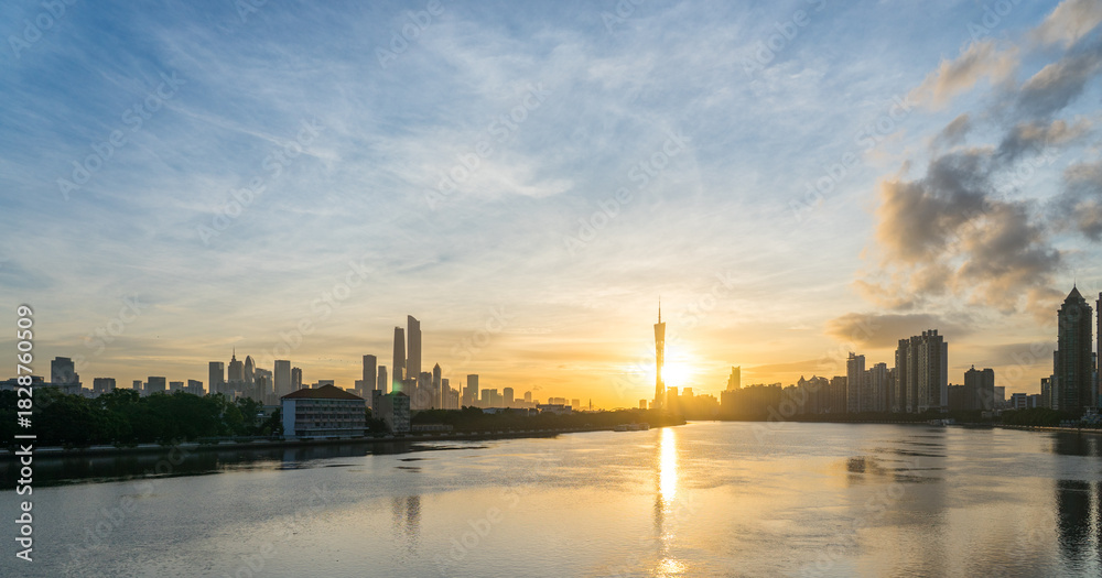 Naklejka premium Sunrise over the Guangzhou skyline, China