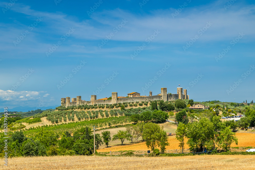 Fototapeta premium Monteriggioni medieval walled town standing in Tuscany landscape