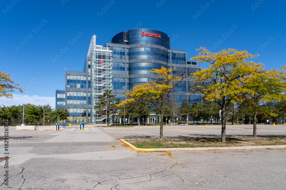 Fototapeta premium Markham, Ontario, Canada - September 21, 2025: Seneca College Markham campus in Markham, Ontario, Canada. Seneca College of Applied Arts and Technology is a public college in Toronto.