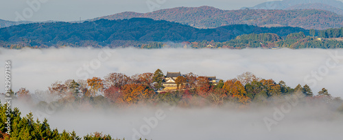 備中松山城 – 天空の山城「現存12天守」の一つで、天守が現存する“唯一の山城”
