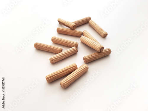 wooden dowels for furniture production