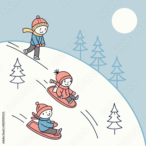 Tres niños disfrutan bajando por una colina nevada en trineo mientras otro los observa desde arriba. El paisaje muestra árboles de invierno y un cielo despejado.
