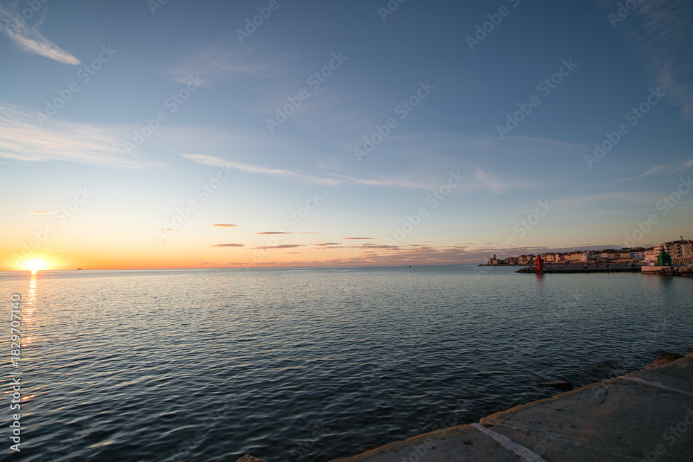 Fototapeta premium beautiful sunset at the beach