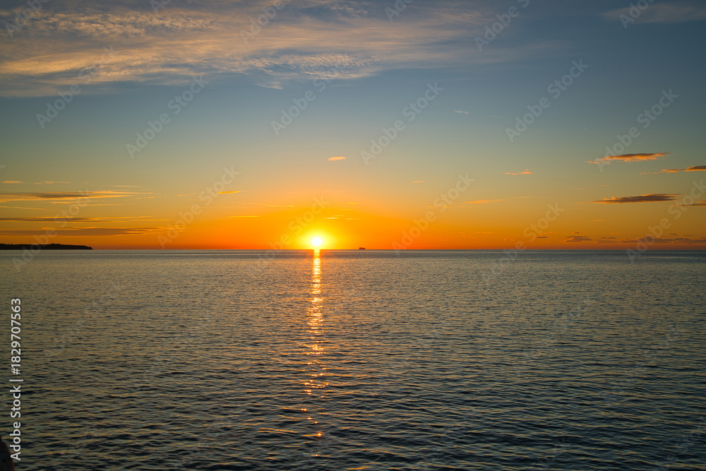 Fototapeta premium beautiful sunset at the beach
