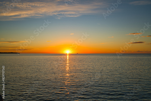 Fototapeta Naklejka Na Ścianę i Meble -  beautiful sunset at the beach