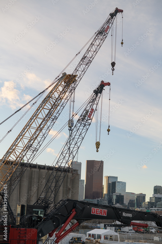 Obraz premium construction cranes, Port Lands, Toronto