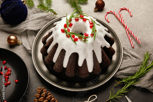 Delicious Christmas cake wi...