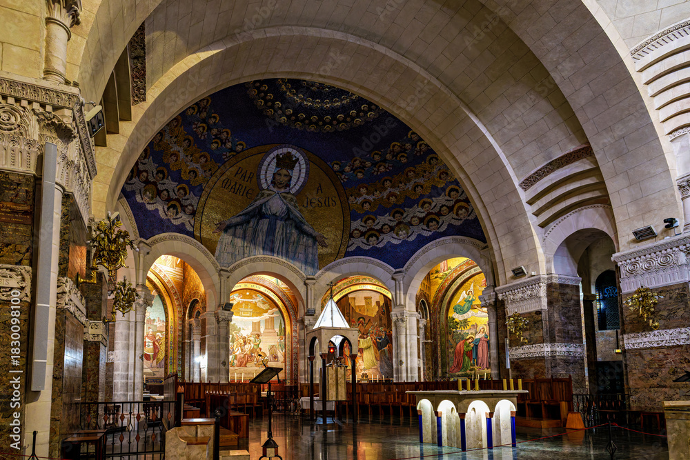 Fototapeta premium Interior of the Basilica in the Sanctuary of Lourdes, France. Mayor pilgrimage spot for Catholics