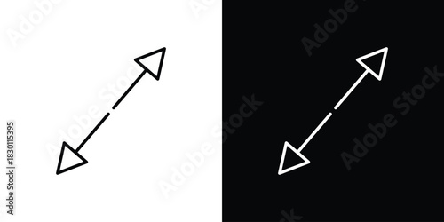 Expand icon. Editable Vector symbols. Set of line icons on white background.