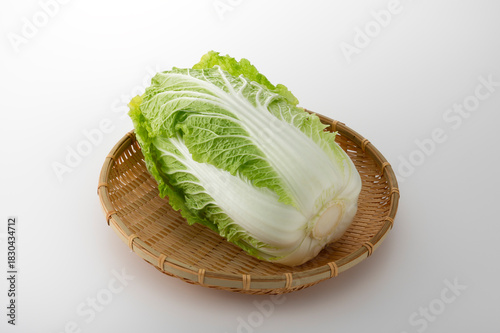 ざるに入った野菜
