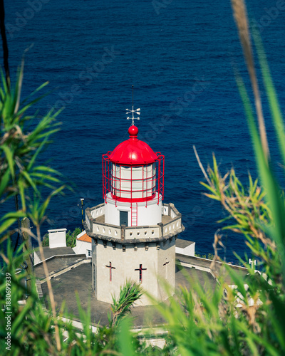 Ponta do Arnel Lighthouse Beacon