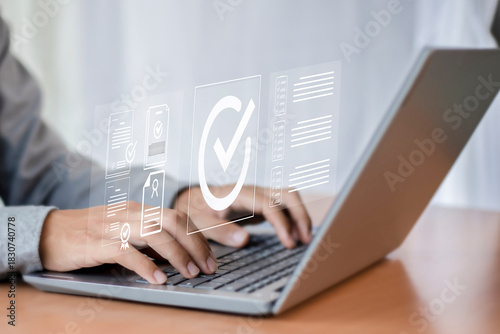 Tableau sur toile Managing the validity of digital document checklists