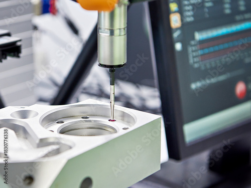 Coordinate measuring industrial unit