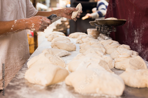 Foto mass of yeast dough in the bakery