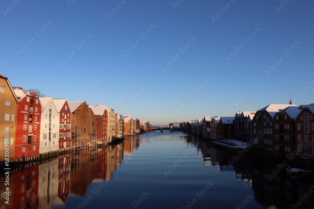Naklejka premium Beautiful riverside