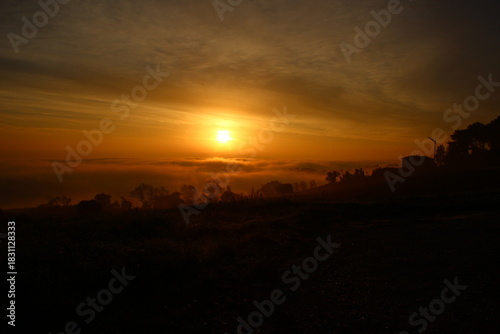 Alba sopra le nuvole