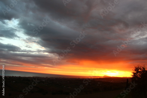 Alba nuvolosa