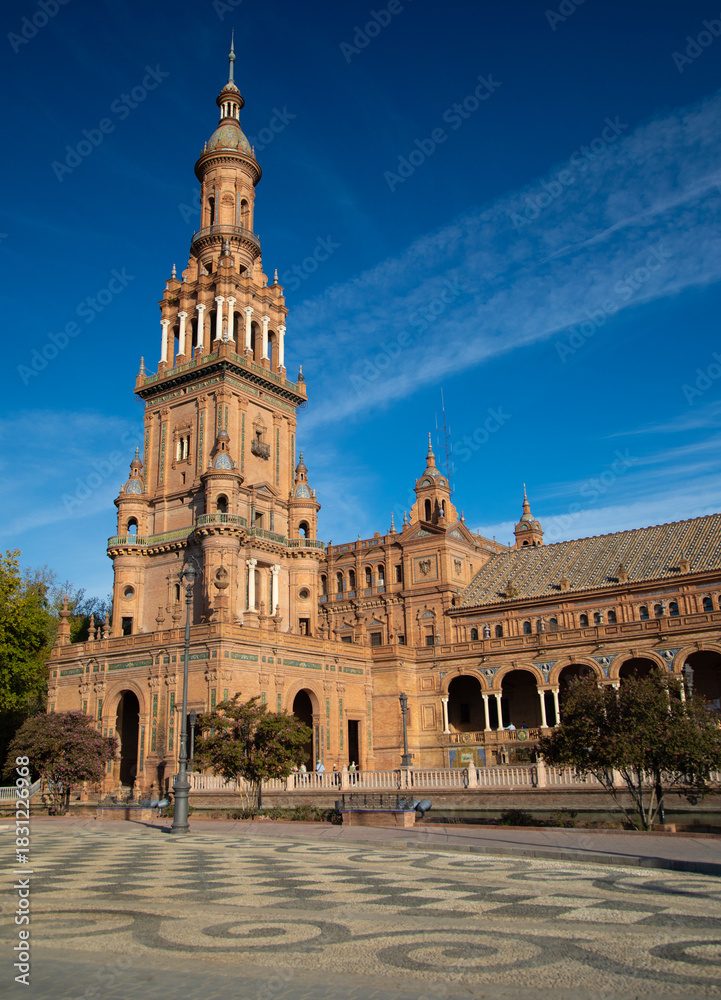 Naklejka premium Real Alcázar Sevilla Spain Vertical Blue Sky