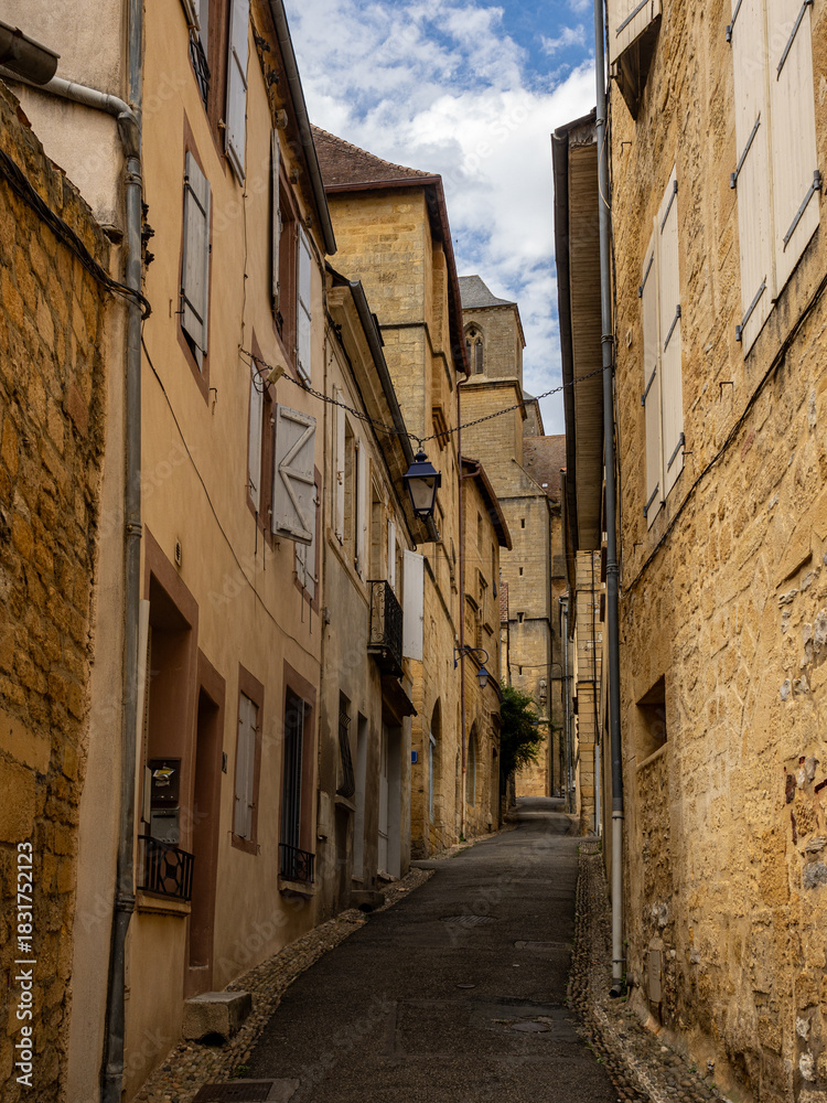 Obraz premium Detail of the beautiful cobbled streets of the village of Gourdon, in the Lot department, France