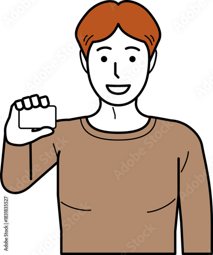 正面向き。カードを持つTシャツの若い男性。