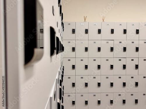 Individual lockers, lockable with a key