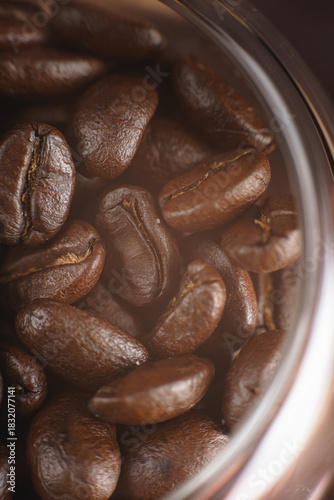 Granos de café brillantes