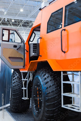 heavy duty construction vehicle