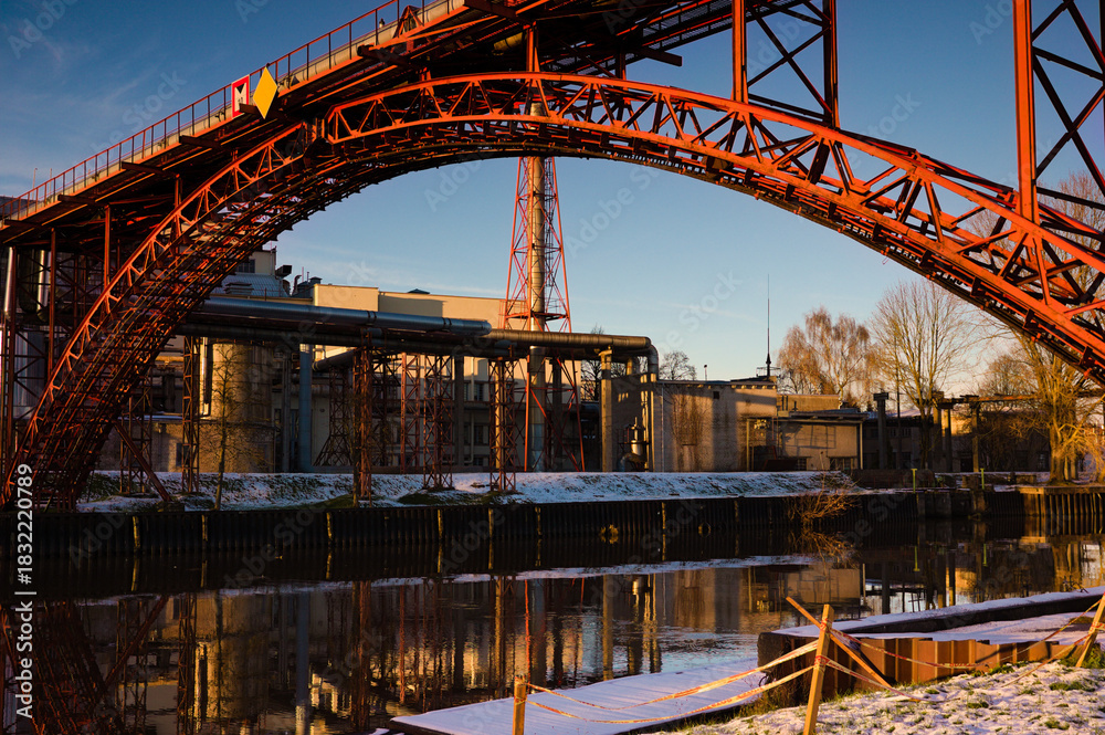 Fototapeta premium red arc