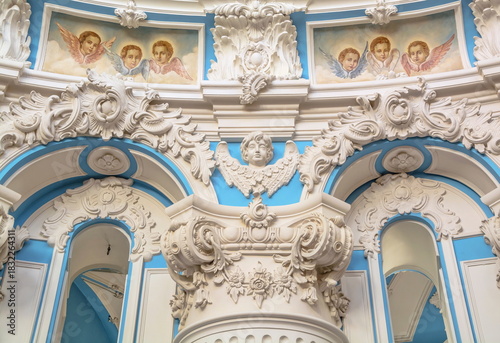Murals and moldings of the Resurrection Cathedral in the New Jerusalem Monastery. 17th century
