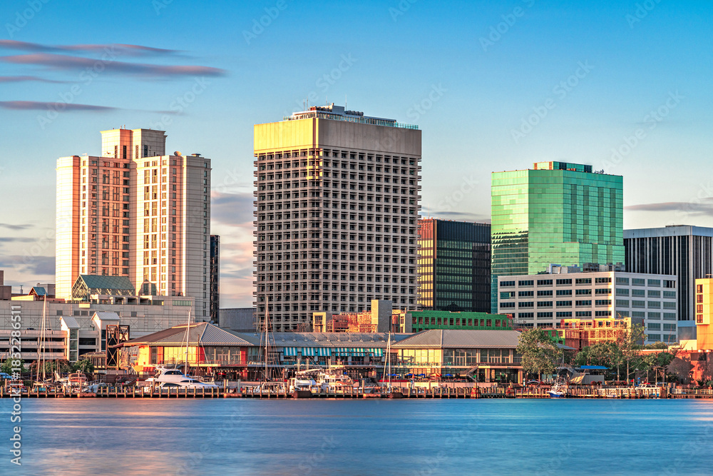 Obraz premium Norfolk, Virginia, USA Skyline on the Elizabeth River 2096