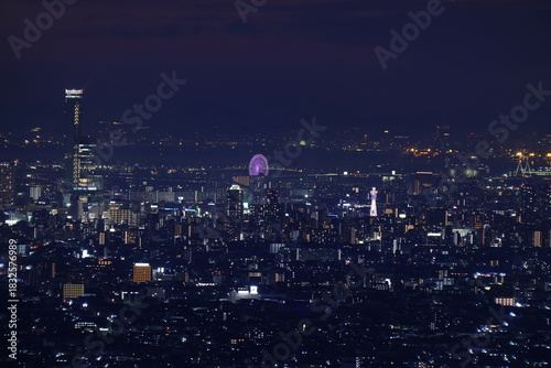 Wallpaper Mural 光り輝く抽象的な街明かり 生駒山から見た、大阪平野夜景　海遊館観覧車 Torontodigital.ca