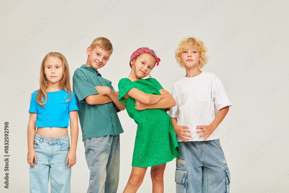 Naklejka premium Bright Kids Fashion