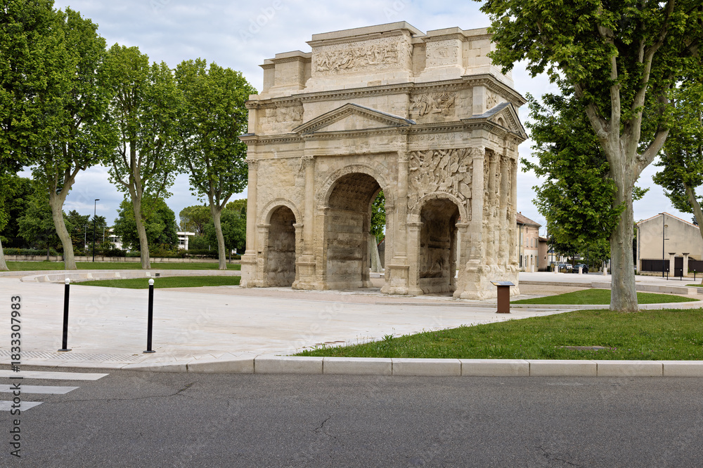 Obraz premium famous, historic Arc de Triomphe in Orange, Provence, France