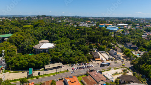 Vista Aérea da cidade de Curitiba, Paraná, Brasil. Ópera de Arame.