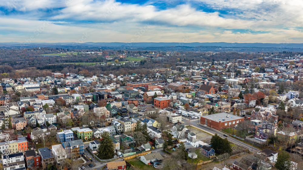 Fototapeta premium Hudson, NY, USA - November 20, 2025: Aerial view of Hudson, New York along the Hudson River.