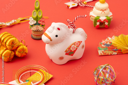 Japanese New Year. Horse zodiac and New Year's decorations. 日本のお正月。午（うま）の干支とお正月の飾り	