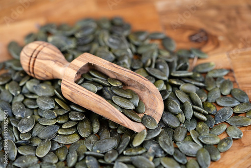 ein herbstliches Motiv mit Kürbiskernen