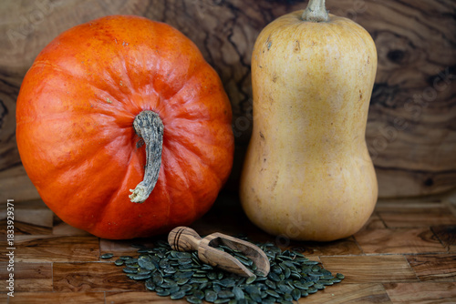 ein herbstliches Motiv mit Kürbiskernen