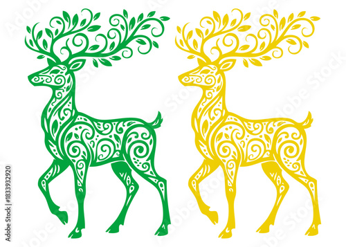 Símbolo del bosque. Silueta decorada con florituras de reno Rudolph de Santa Claus o ciervo, con ramas de árbol con hojas como astas 