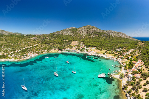 Fototapeta Naklejka Na Ścianę i Meble -  Posidonio beach in Samos, Greece