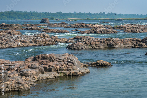 Sahastradhara Waterfall is a waterfall In Narmada river located in Maheshwar, Madhya Pradesh, India