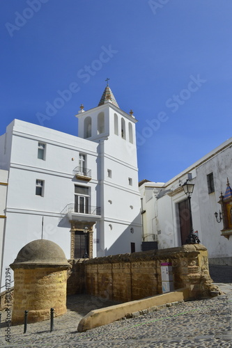 Wallpaper Mural Igreja de Santa Cruz em Cádiz na Espanha Torontodigital.ca