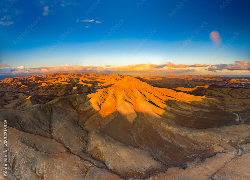 Fototapeta premium The Jandía Natural Park and Montaña Cardón Natural Monument in Fuerteventura, Canary Islands, Spain