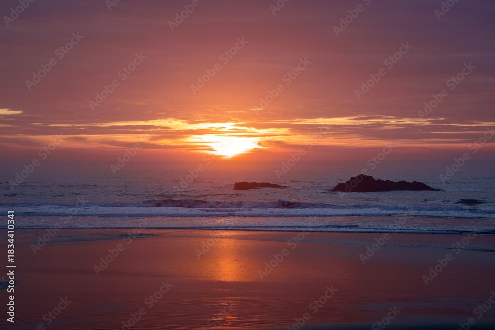 Obraz premium sunset at the beach