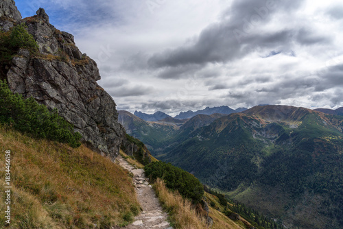 Fototapeta Naklejka Na Ścianę i Meble -  Mountain trail in the Western Tatras in September.